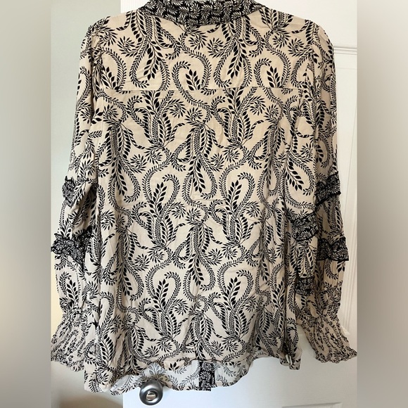 City Chic “Dreamweaver” floral botanical print blouse size 14 - Picture 2 of 10